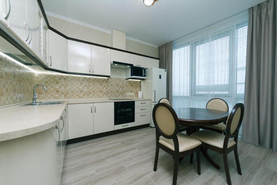 Apart Assistant On Smart Plaza Kiew Exterior foto